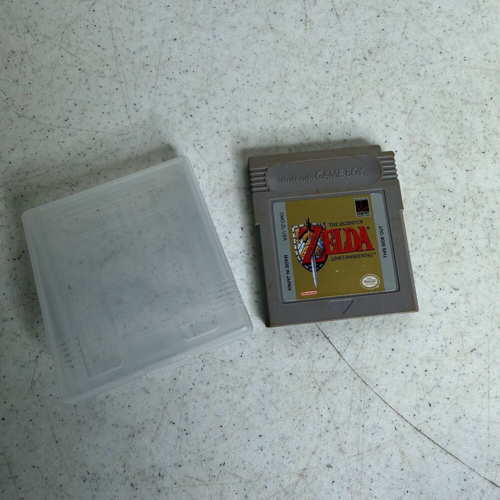 Nintendo Game Boy The Legend of Zelda Link's Awakening Cartridge